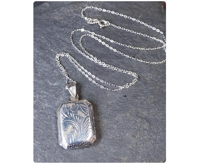 Vintage Sterling SILVER Octagonal LOCKET  on  18" Chain - 5.1g