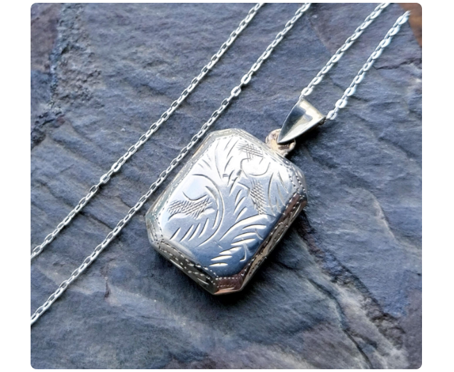 Vintage Sterling SILVER Octagonal LOCKET  on  18" Chain - 5.1g