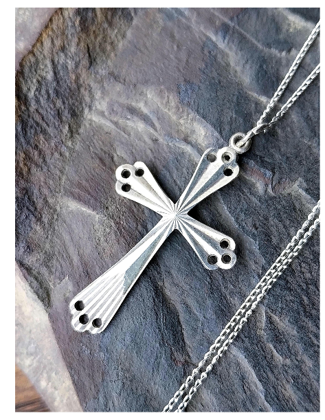Vtg Silver CROSS Pendant Necklace 0n 18" Silver Chain Sterling Silver 2.6g