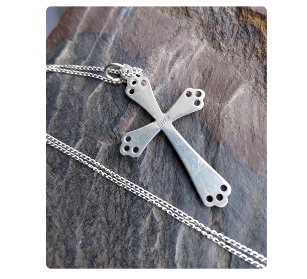 Vtg Silver CROSS Pendant Necklace 0n 18" Silver Chain Sterling Silver 2.6g