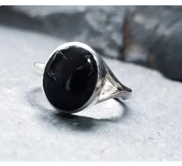 Vintage SILVER Signet RING - Jet Black Onyx - Size uk O ( us 7) - 3.7g
