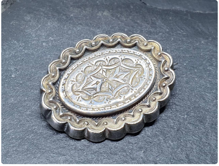 Victorian Revival Silver Locket Brooch  - Star design - 3.4g