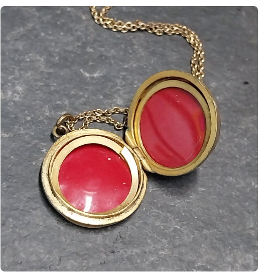 Vintage 9ct Rolled GOLD LOCKET Circular on 16" Chain - 6.3g