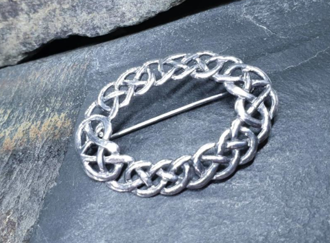 SILVER CELTIC Knot Brooch - Sterling Silver - 4.5g