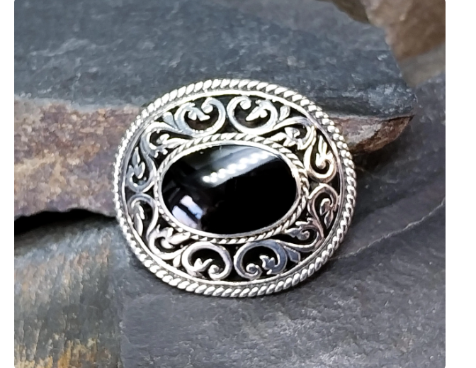 Vintage Oval ONYX Brooch - Sterling Silver - 11.6g