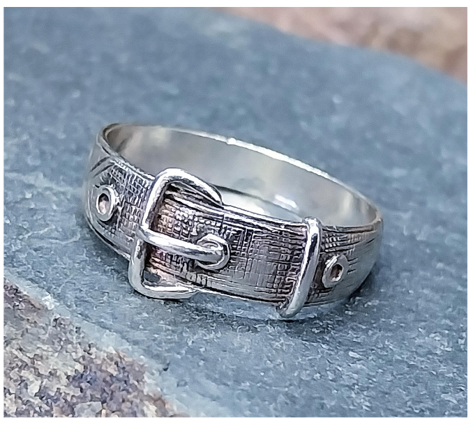 Vintage SILVER BUCKLE RING - Sterling Silver Band  Size uk O ( us 7) 2.1g