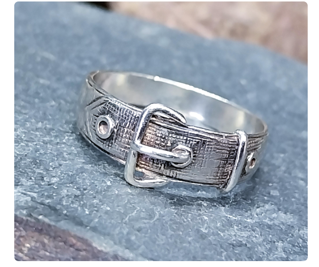 Vintage SILVER BUCKLE RING - Sterling Silver Band  Size uk O ( us 7) 2.1g