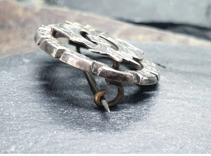 Victorian Silver Brooch with Star Cross Design - 4.4g