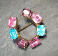 Vintage Coloured CZECH GLASS HORSESHOE Brooch - 8.4g