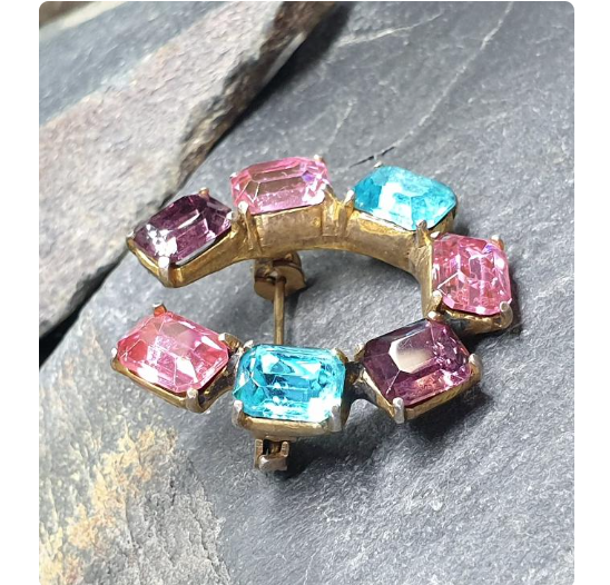 Vintage Coloured CZECH GLASS HORSESHOE Brooch - 8.4g