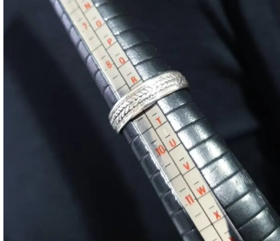 Sterling Silver  CELTIC Weave RING - Size S (us size 9) - 3.3g