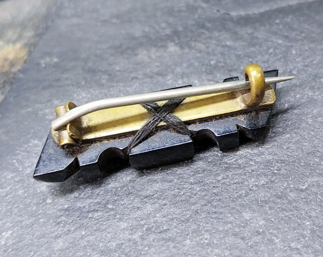 Victorian REAL Black JET BROOCH - small bow 2.7g