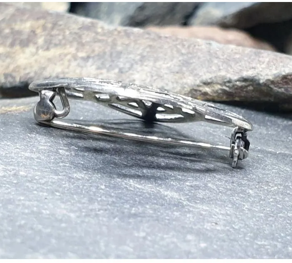 STERLING SILVER Celtic Star Knot Brooch - 4.1g
