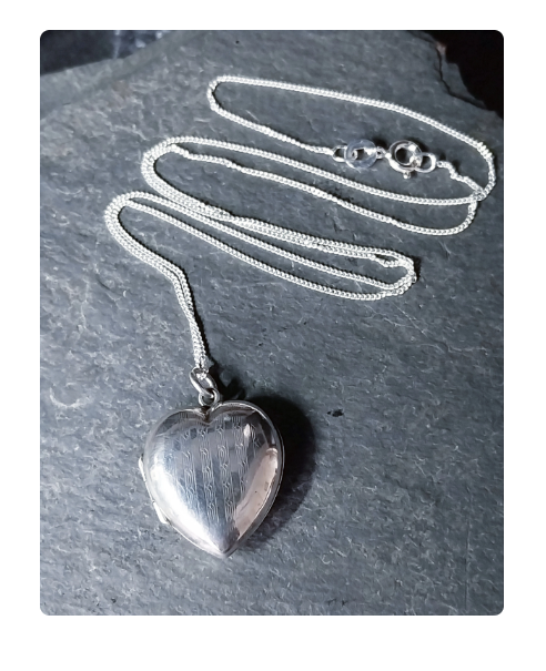Antique Sterling Silver Heart Locket - Art Deco Style with 18" Chain - 4.5g