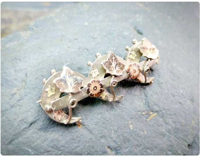 VICTORIAN Triple CRESCENT MOON Brooch - circa 1887 - 4.3g