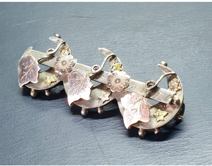 VICTORIAN Triple CRESCENT MOON Brooch - circa 1887 - 4.3g