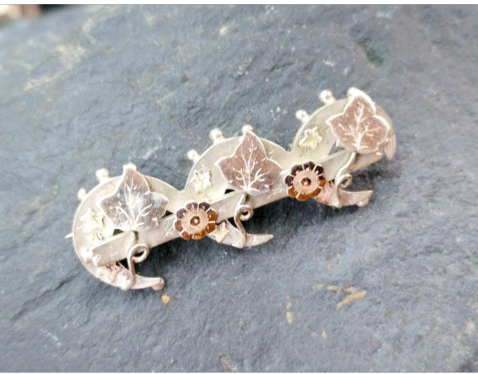 VICTORIAN Triple CRESCENT MOON Brooch - circa 1887 - 4.3g