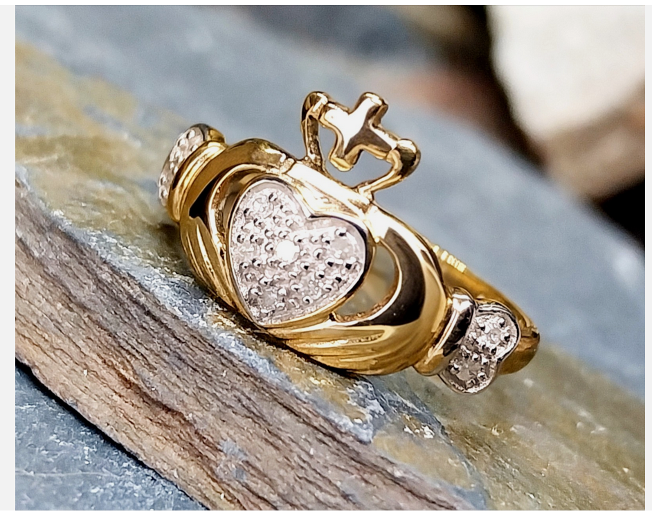 9ct GOLD & Diamond CLADDAGH Ring - Diamond Band - Size M (us size 6) - 1.7g