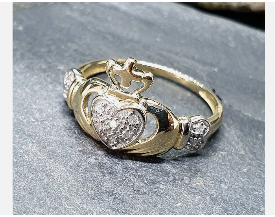 9ct GOLD & Diamond CLADDAGH Ring - Diamond Band - Size M (us size 6) - 1.7g