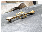 Victorian BAR BROOCH - pinchbeck with Paste Stone - 1.3g