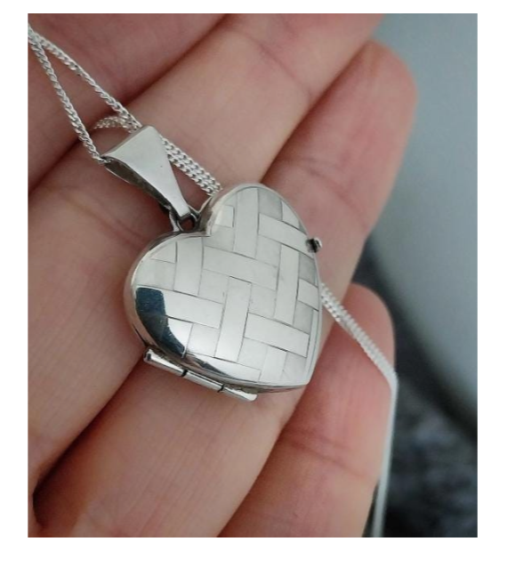 Vintage Sterling Silver HEART LOCKET - Criss Cross Design on 18" Chain - 4.3g