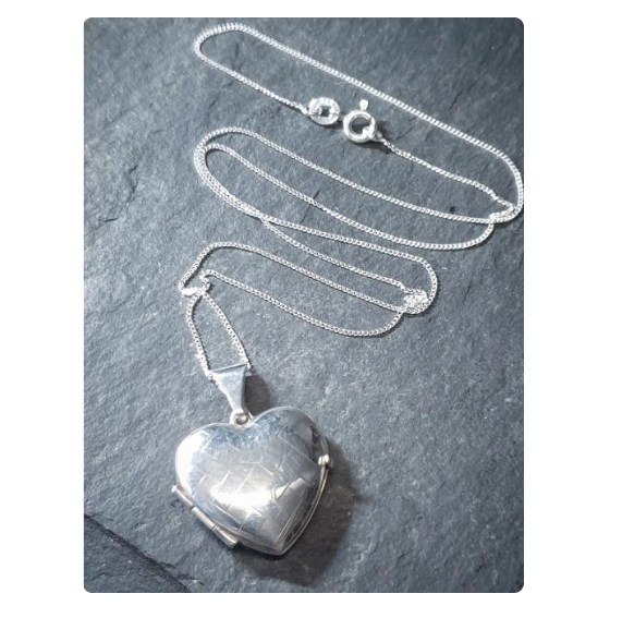 Vintage Sterling Silver HEART LOCKET - Criss Cross Design on 18" Chain - 4.3g