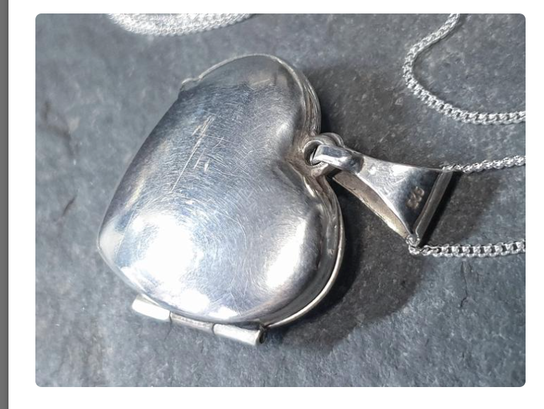 Vintage Sterling Silver HEART LOCKET - Criss Cross Design on 18" Chain - 4.3g