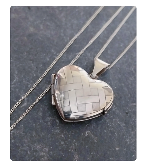 Vintage Sterling Silver HEART LOCKET - Criss Cross Design on 18" Chain - 4.3g