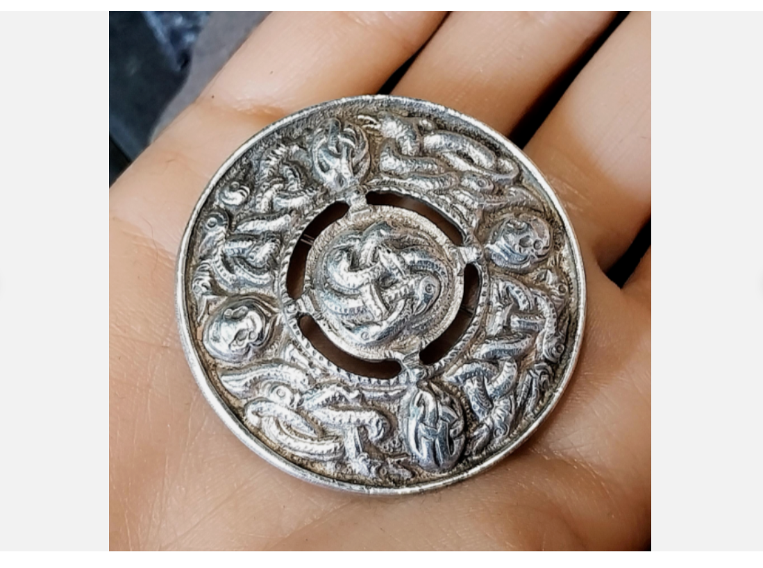Large Vintage Celtic Shield Brooch - Hallmarked Chester c 1948 - 22.7g