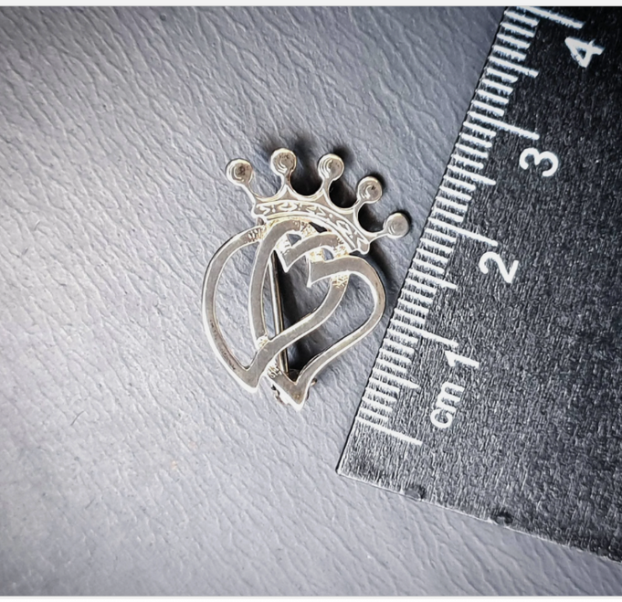 OLA GORIE Double Heart Luckenbooth BROOCH - Scottish Silver