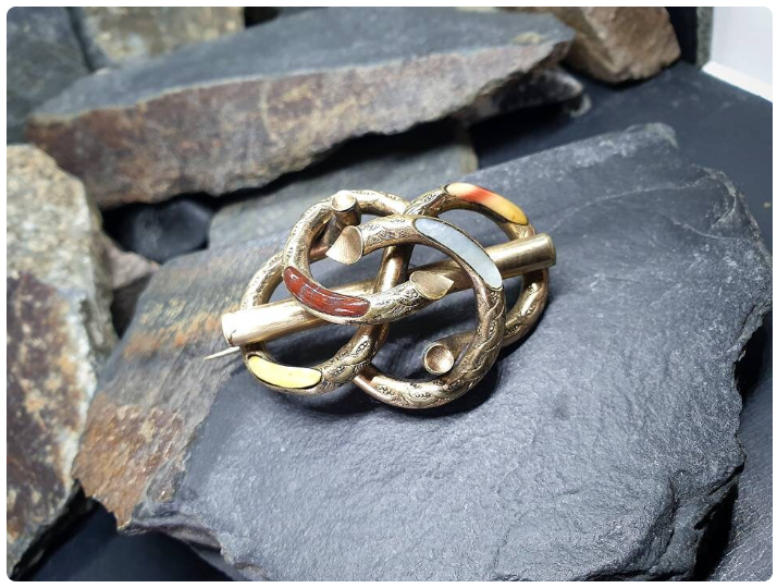 Antique Victorian SERPENT BROOCH - Infinity Lovers Knot with Agate - Rolled Gold