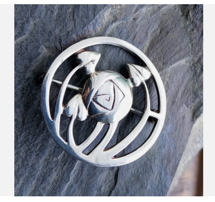 Vintage Celtic ROSE Brooch - Art Deco -5.8g