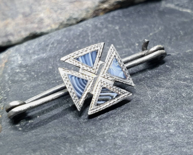 Antique SILVER CELTIC Cross  Agate Brooch - 1.4g