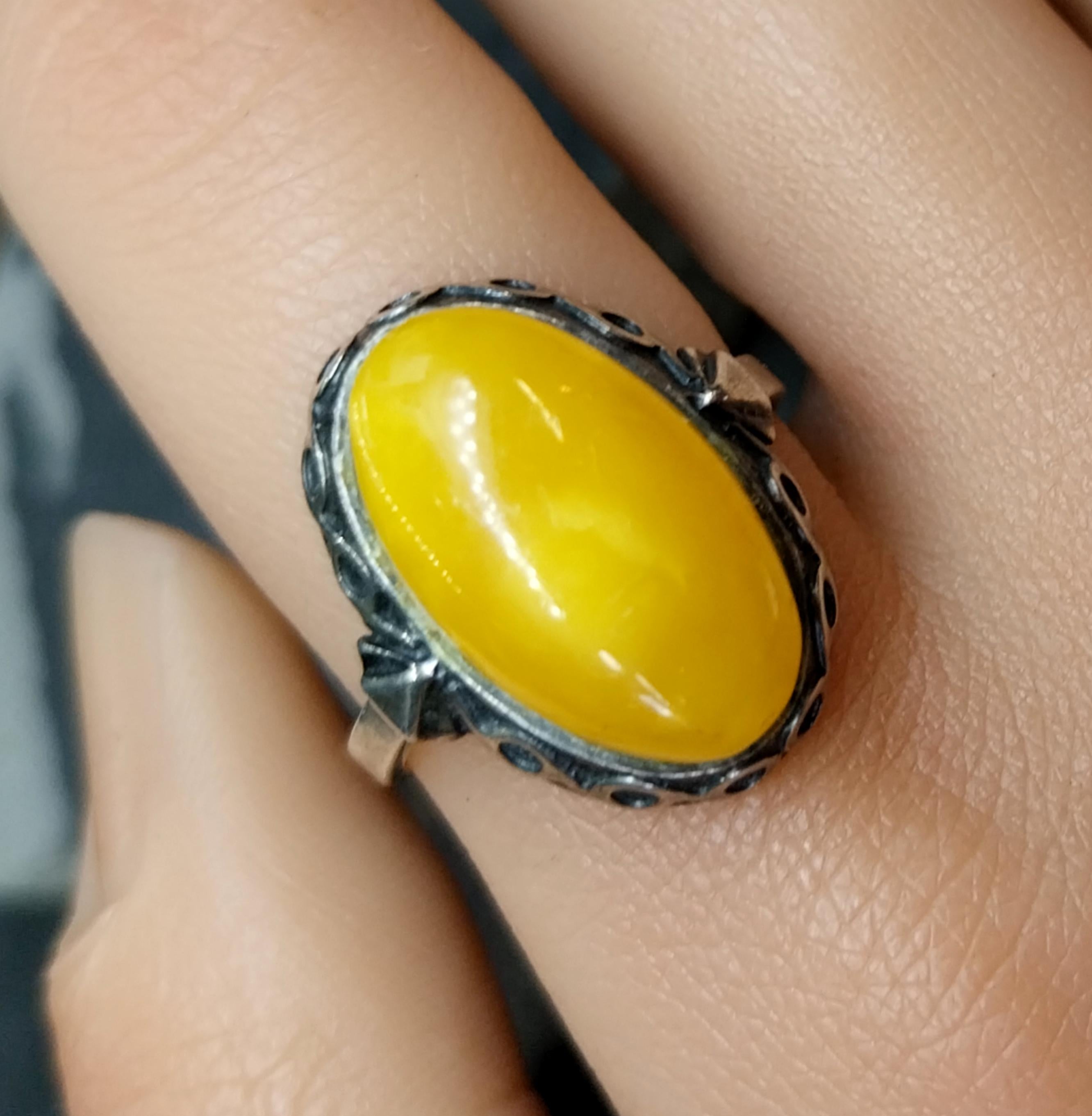 Vintage Butterscotch AMBER Sterling Silver Ring - uk size P (7.5) - 4.3g