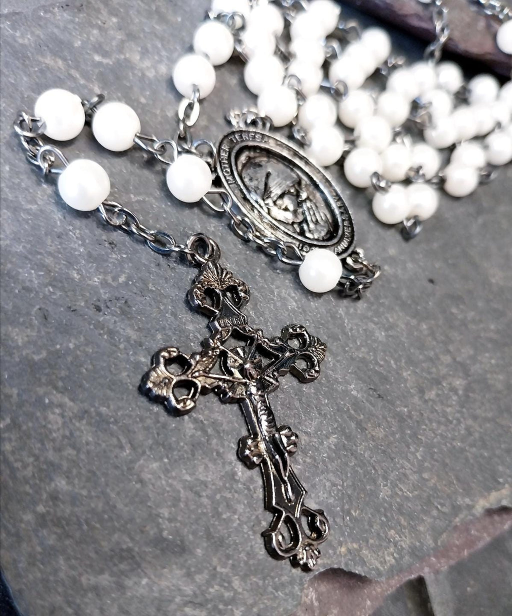 Vintage Milky White ROSARY Beads - Small Vintage Old Prayer Beads and crucifix - 28" 17g