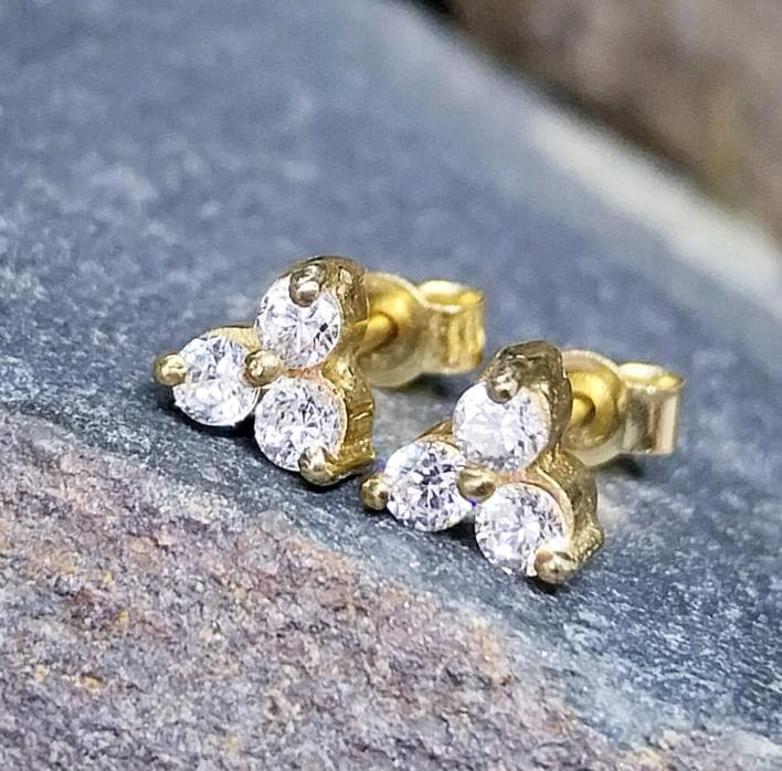 Vintage 9ct GOLD Shamrock Clover Pendant Necklace & Earrings - 2.5g