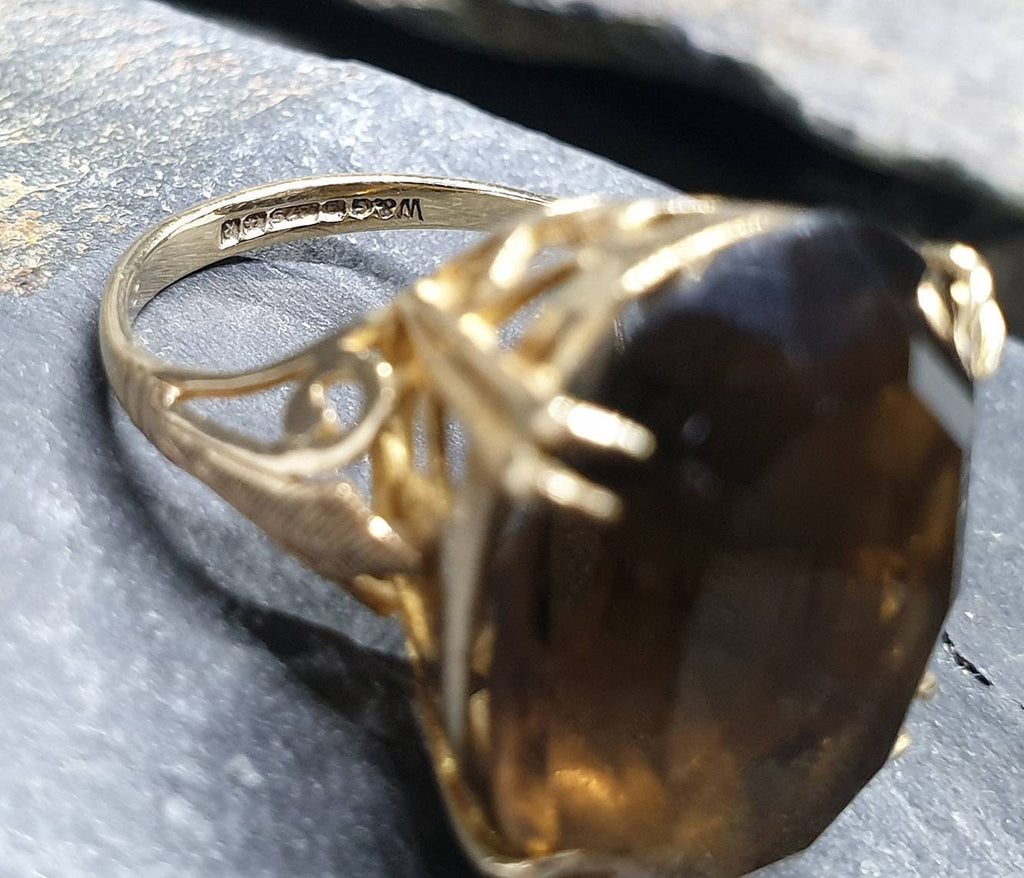 Vintage 9ct GOLD Huge Smoky Quartz Ring c 1966 - Size K  5.25) - 6.7g