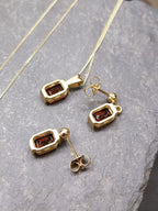 Vintage 9ct Gold Red Gemstone NECKLACE and EARRINGS Matching Set - 3.7g