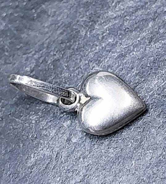 Vintage Silver Mini Heart Charm - for bracelet mini  - 0.8g