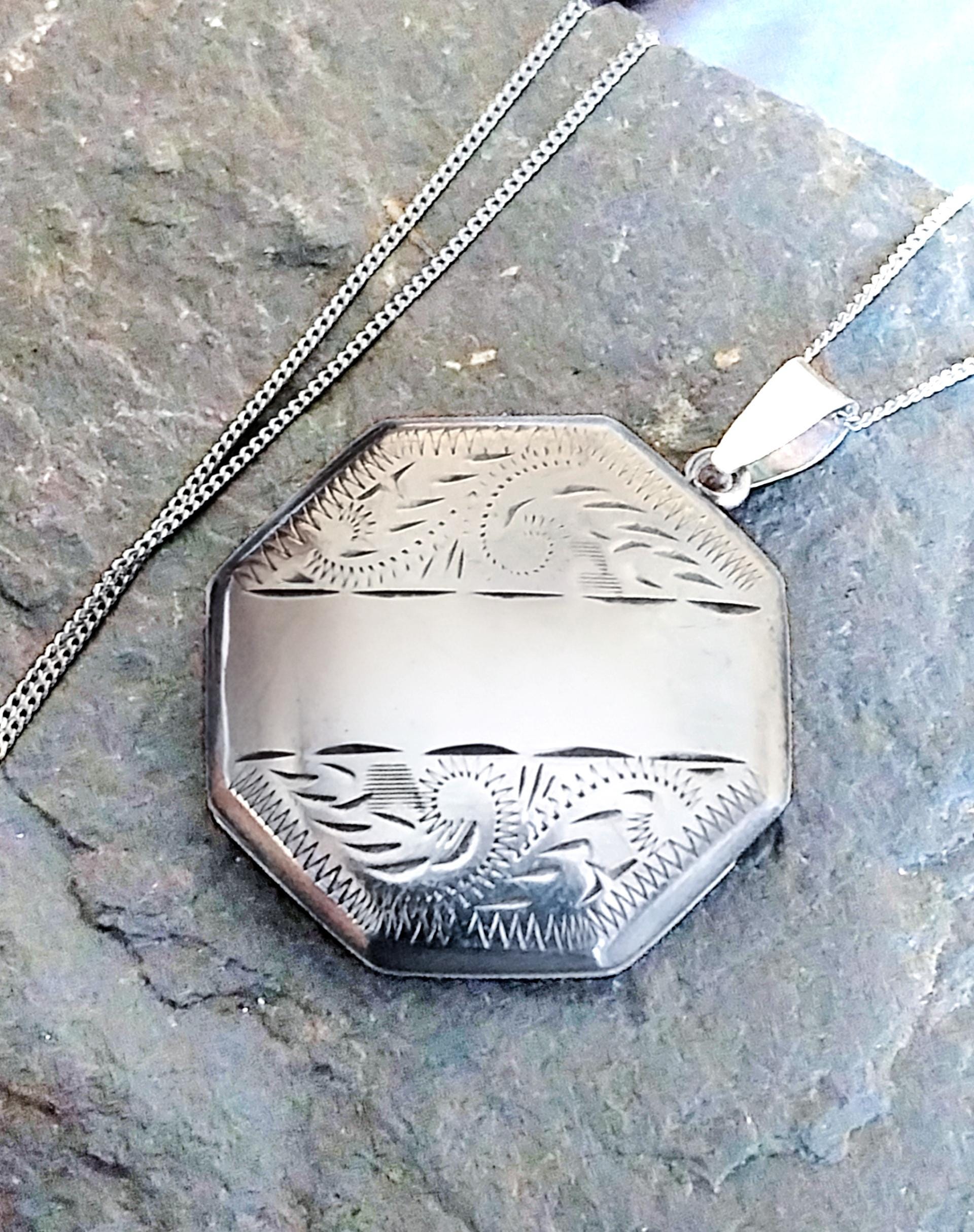 Vintage Sterling SILVER OCTAGONAL Locket on  20" Chain - 8.7g
