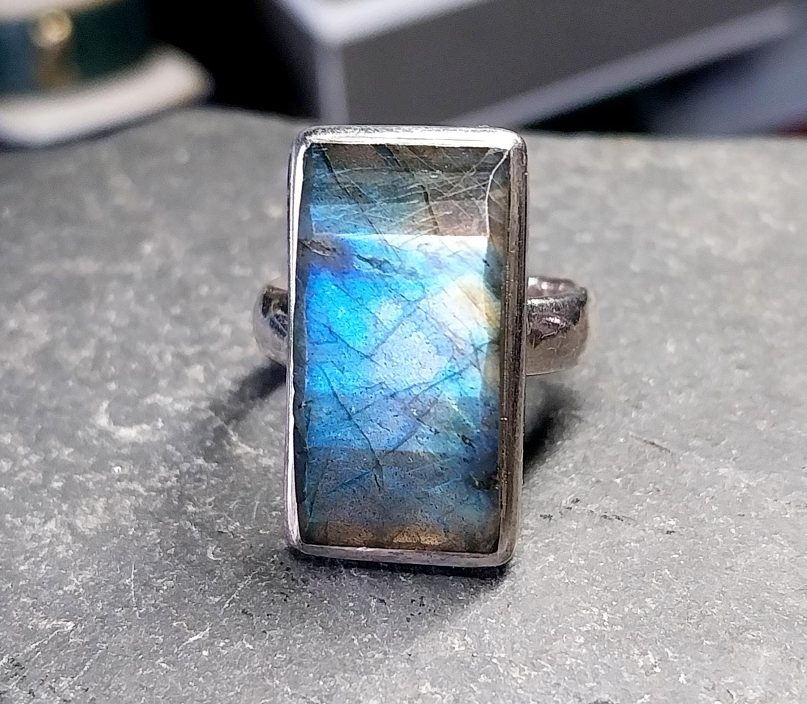 Vintage Labradorite Gemstone Sterling Silver Ring Size O (7) - 8g