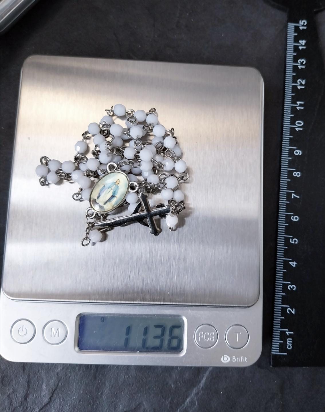 Vintage White ROSARY Beads - Old Prayer Beads and crucifix - 26" 11.3g