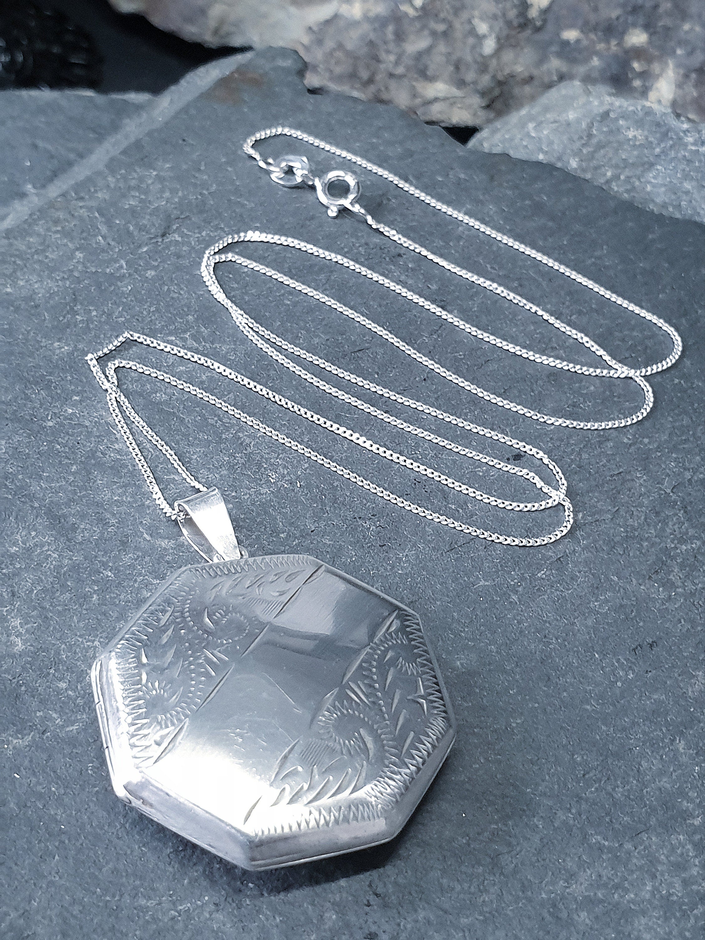 Vintage Sterling SILVER OCTAGONAL Locket on  20" Chain - 8.7g