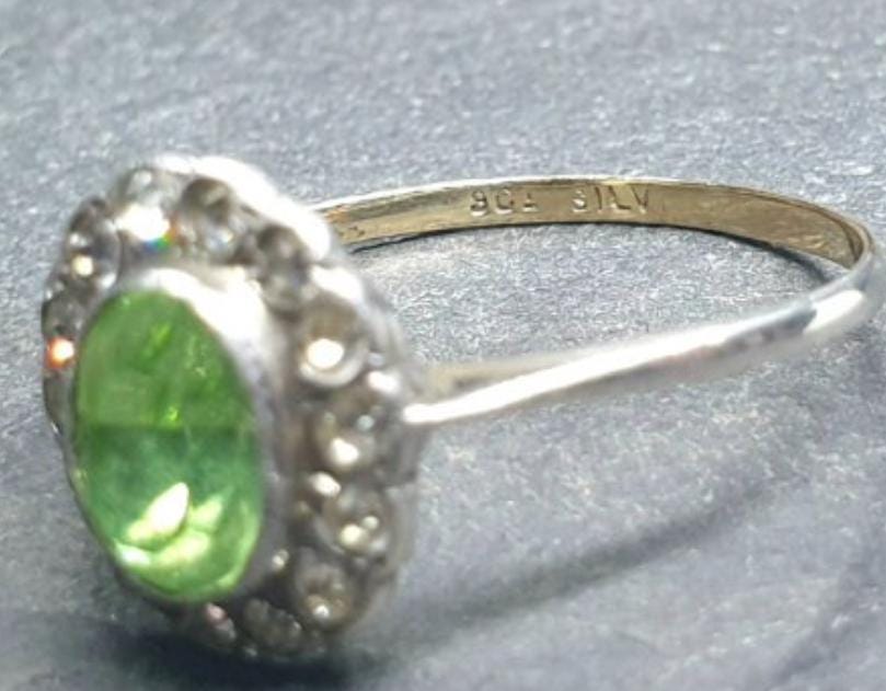 Vintage 9ct Gold Tourmaline Paste Stone Ring - Art Deco - Size uk V (us 10.5) - 2.8g