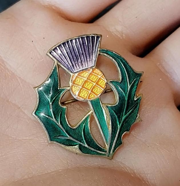 Vintage Enamel Brooch BROOCH - Scottish Thistle - 5.7g