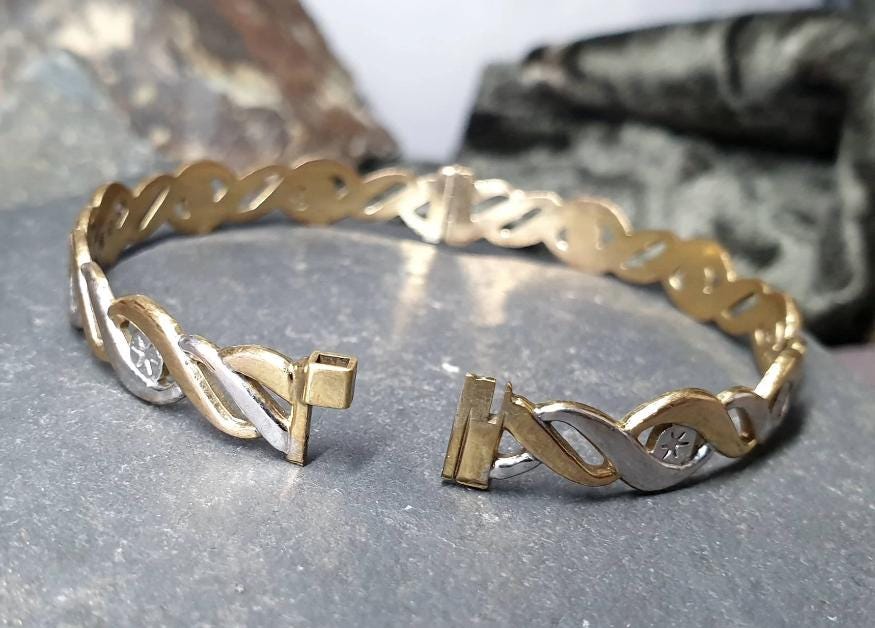 Vintage 9ct Rolled GOLD BANGLE - Weave Twist with Stars - 10.5g
