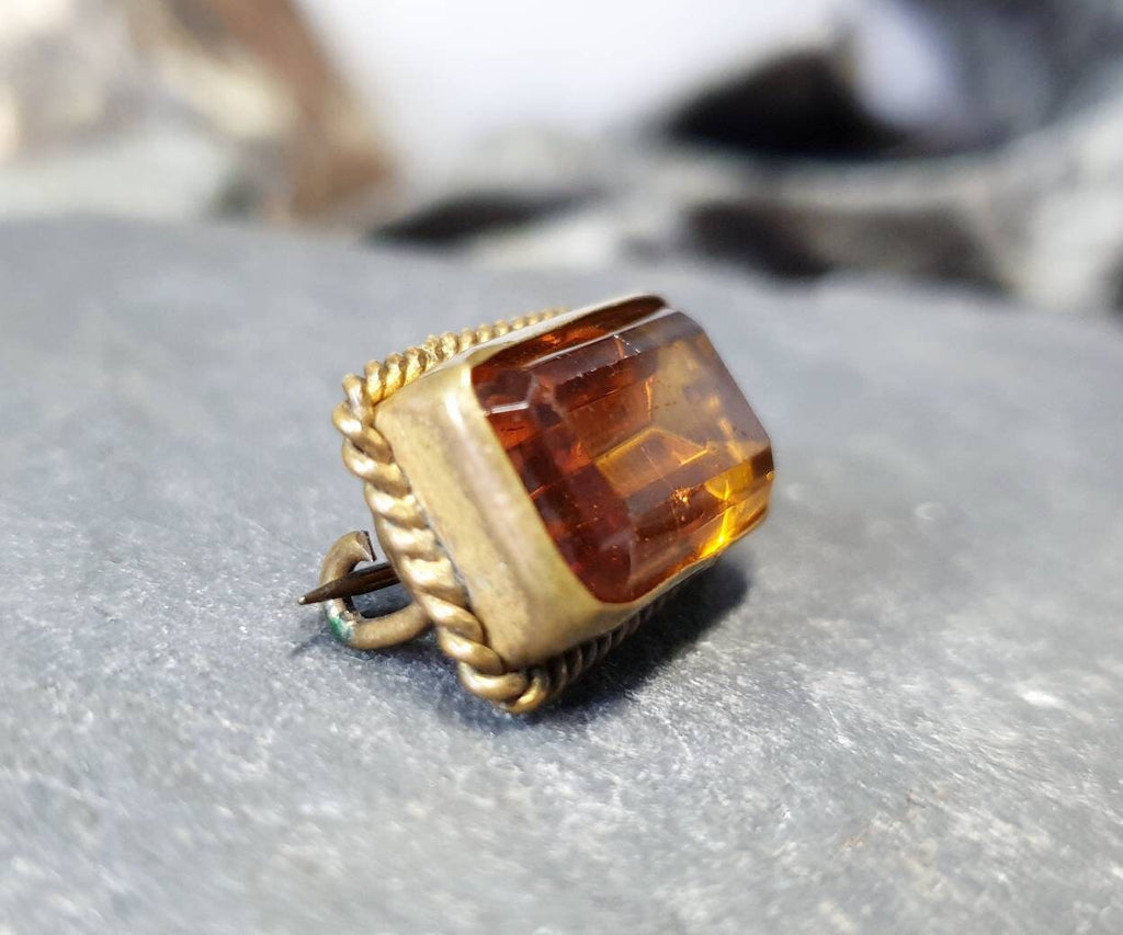 Antique VICTORIAN  BROOCH -  with Brandy Citrine Gemstone Pinchbeck Pin 6g