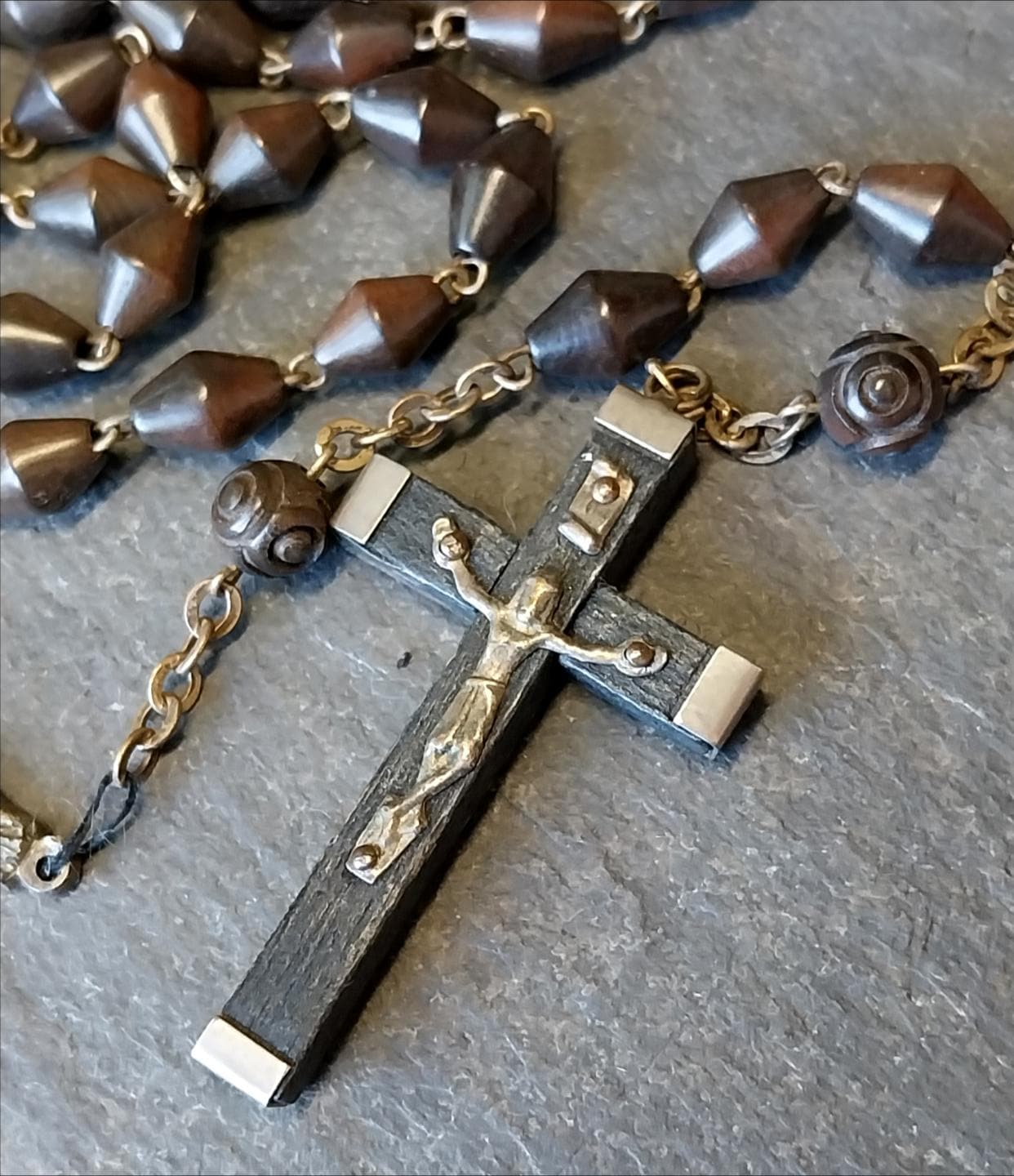 Vintage Italian Wooden ROSARY BEADS with Crucifix - 29" Necklace - 18.3g