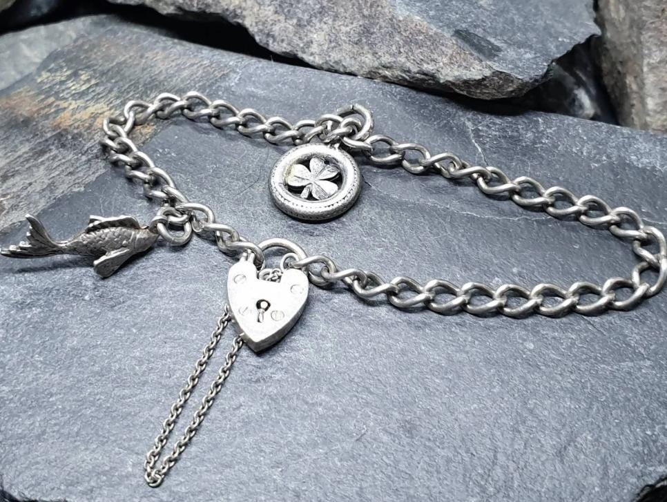 Vintage Sterling SILVER CHARM BRACELET with 2 Charms shamrock - 10.6g