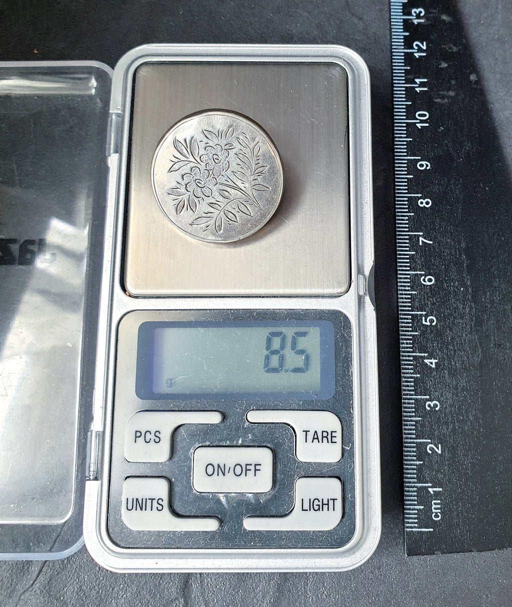 Sterling Silver Circular Brooch  - Round Button style - 8.5g
